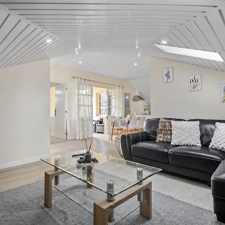 Eyes In The Sky Apartment